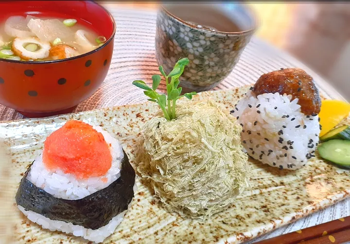 4/7🌤️おにぎり🍙朝ごはん🌄|びせんさん