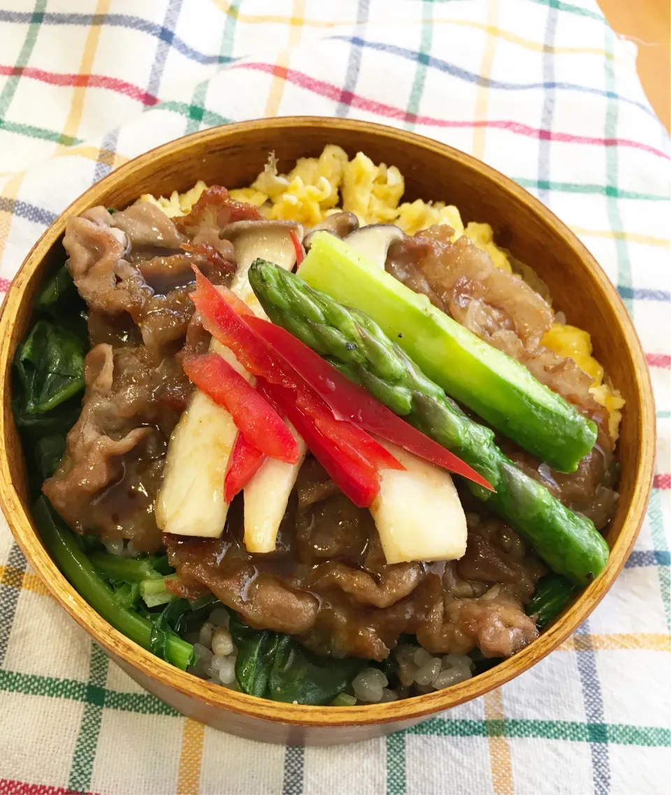 Snapdishの料理写真:今日のパパ弁当は豚の生姜焼き丼♪|key♪さん