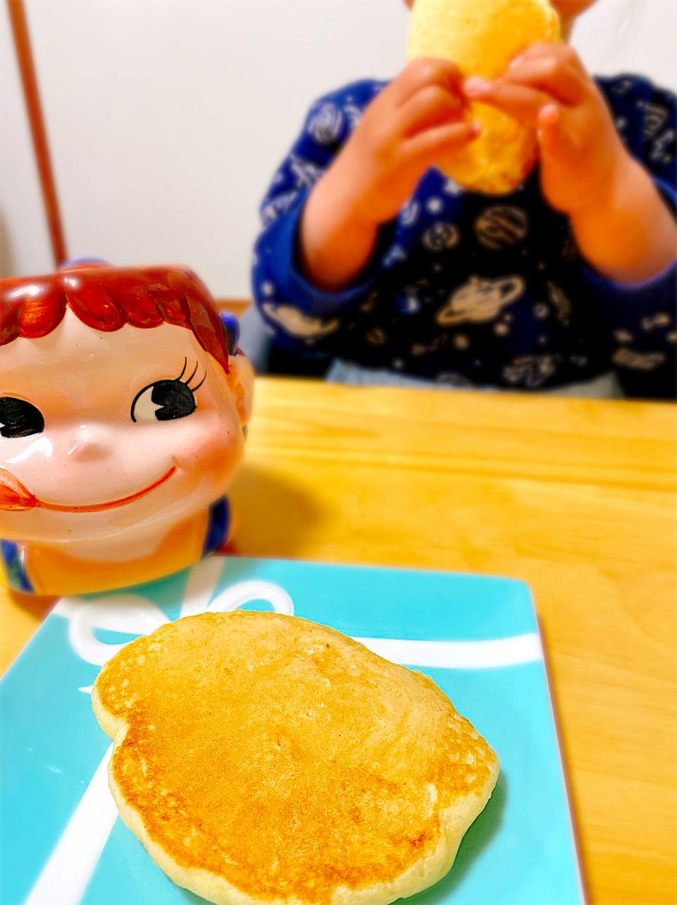 一手間で冷めてもふんわり♡朝＆炭水化物苦手な息子が食べられるふわふわホットケーキ。