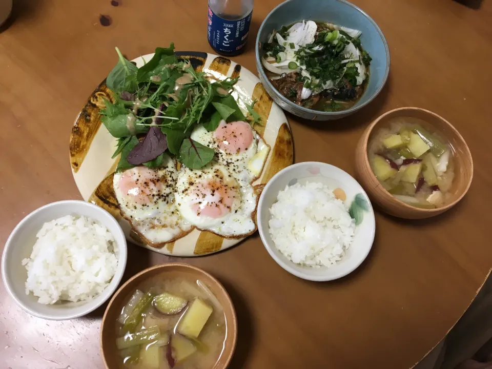 朝ごはん♡久しぶりに目玉焼き🍳食べたくなって☺️|さくたえさん