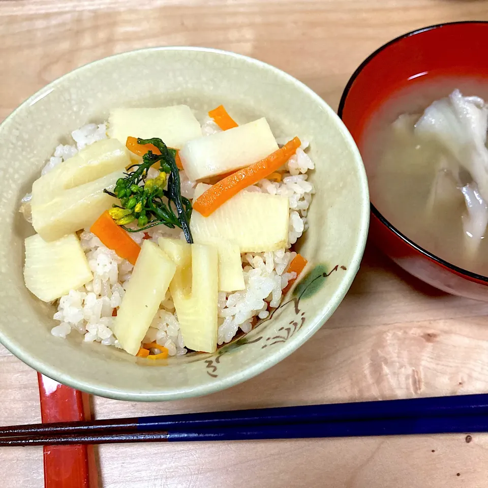 筍ご飯と舞茸ヤーコンの味噌汁|CHIZUさん