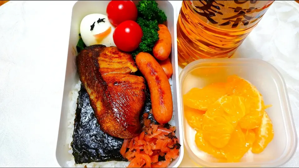 Snapdishの料理写真:4/7のお弁当🍱
海苔弁当|卯月さん