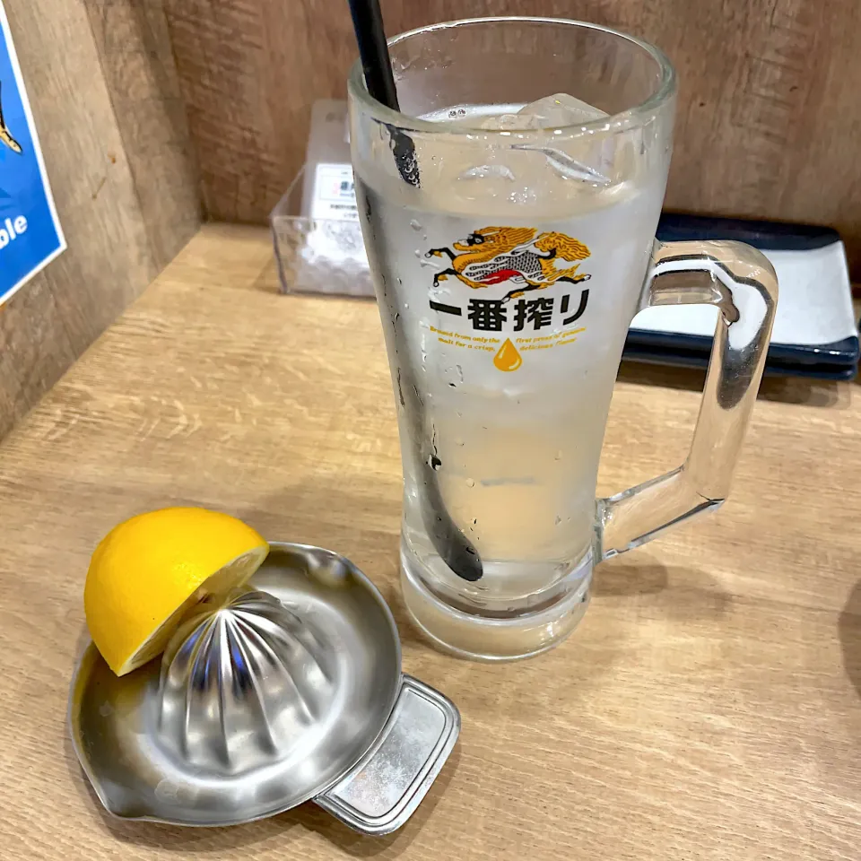 Snapdishの料理写真:生レモンサワー|T. Wonderさん