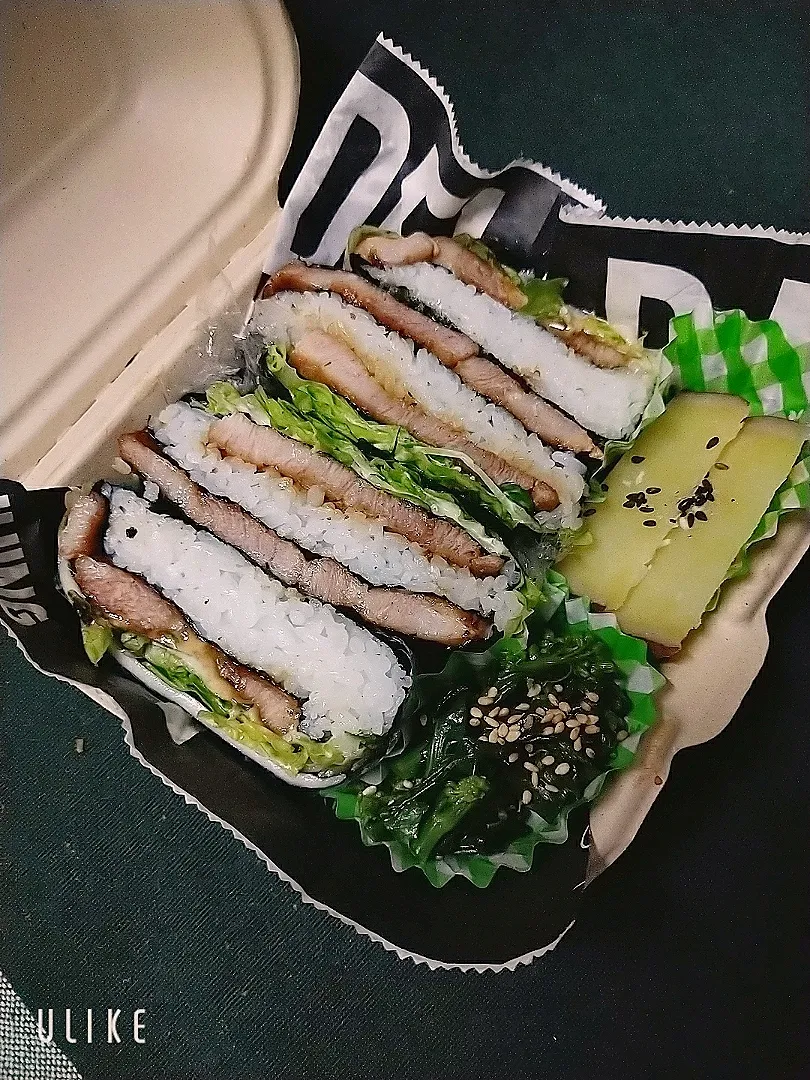 簡単おにぎらず
　今日のお弁当*37
✄海苔に切れ込み…３回折るだけ|cheryl_tasteさん