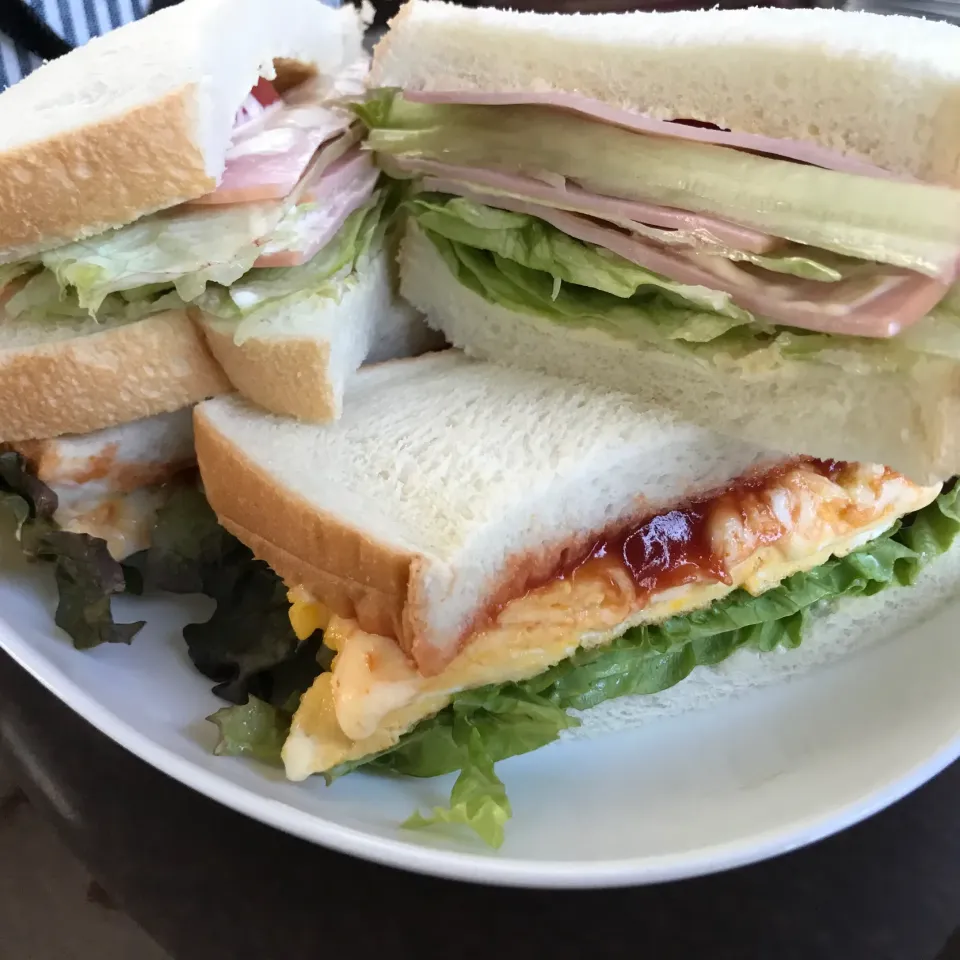 サンドイッチ🥪ハムレタス、ベーコンチーズオムレツ|純さん