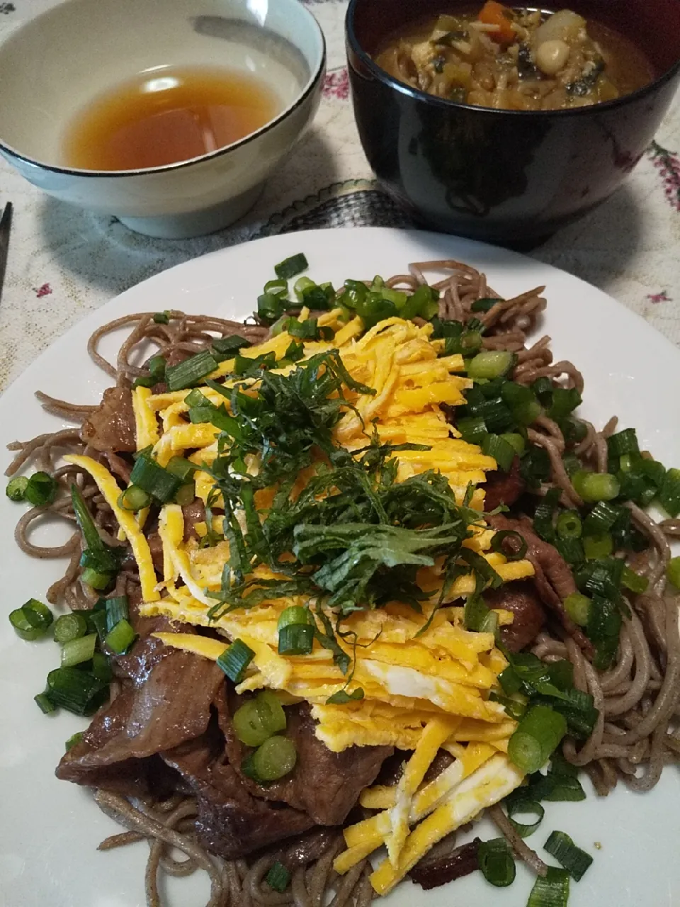 今日のお昼ごはん
※瓦そば風
※野菜ときのこのお味噌汁|れあMIXさん