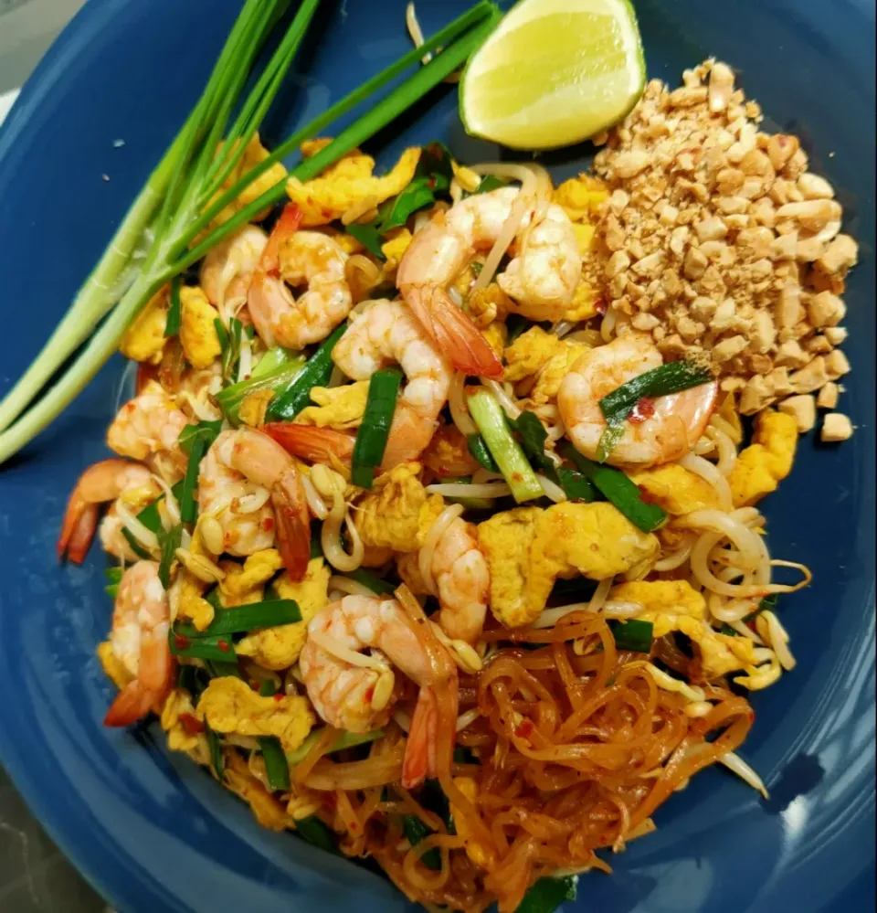 Pad Thai with Shrimp.|katang23さん