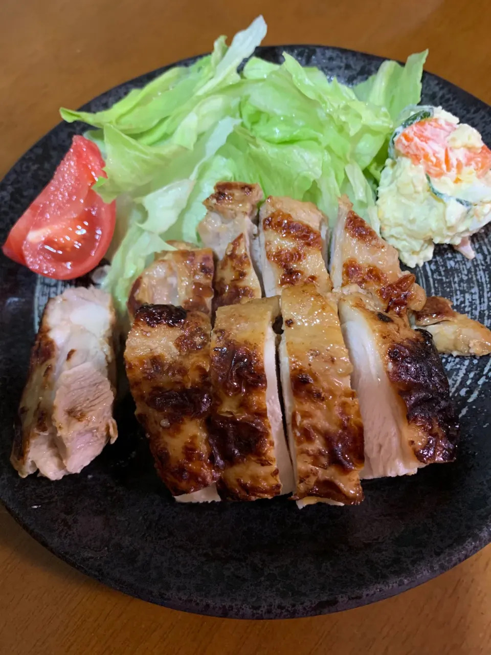 Snapdishの料理写真:醤油麹漬けチキンステーキです。|レモンさん