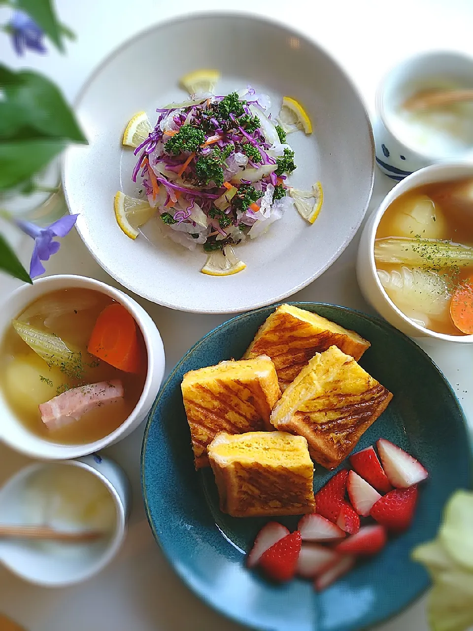 朝ごはん🌄！|まめころさん