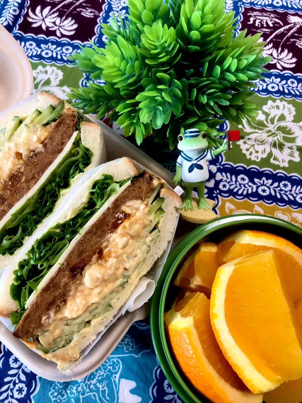 Snapdishの料理写真:本日の娘弁🥪🍊|chiezooさん