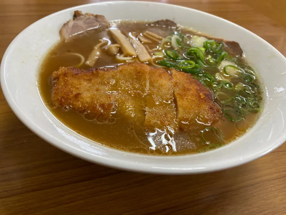 岡山県岡山市北区　中華そば浅月本店のカツそば|タカちゃんさん