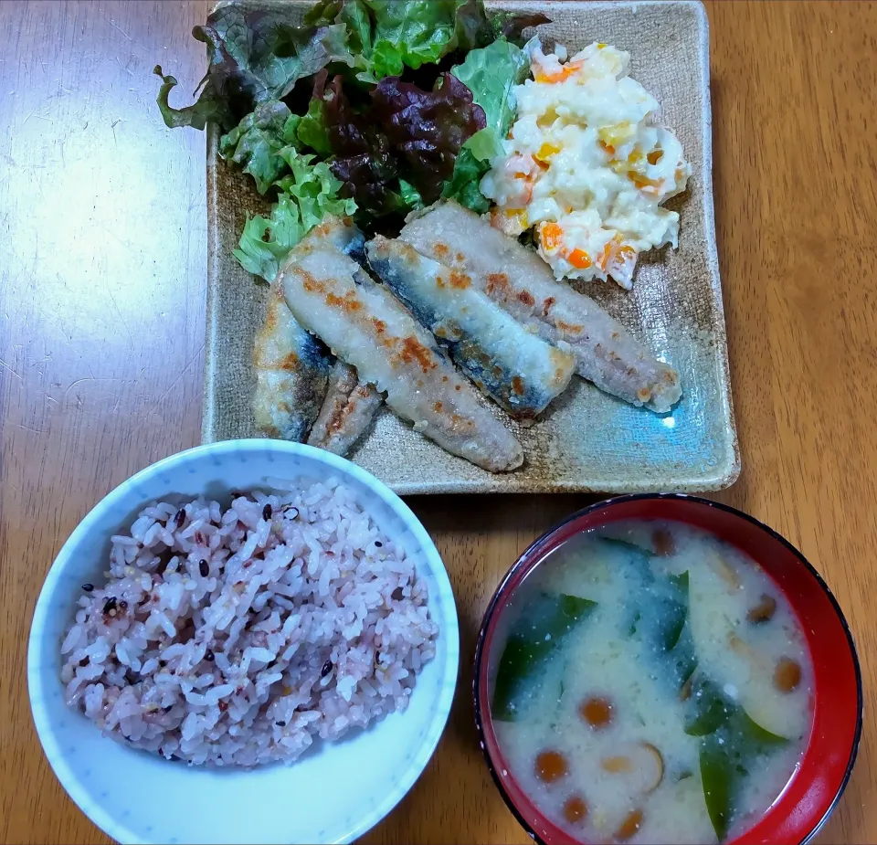 ３月２１日　真いわしの醤油ソテー　長芋の和風ポテトサラダ　なめことわかめのお味噌汁|いもこ。さん