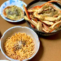 Snapdishの料理写真:Cream cheesy crab & buttered garlic carb feat samyang|KeiChelloRiriさん