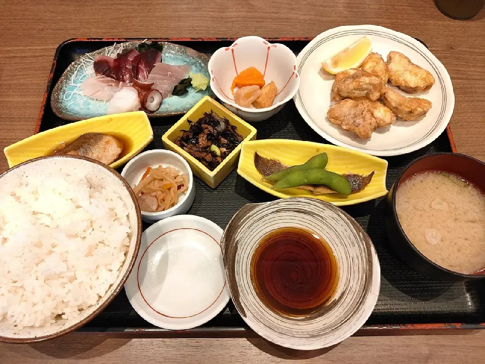 お刺身と能登フグの唐揚げ定食|カリー仙人さん