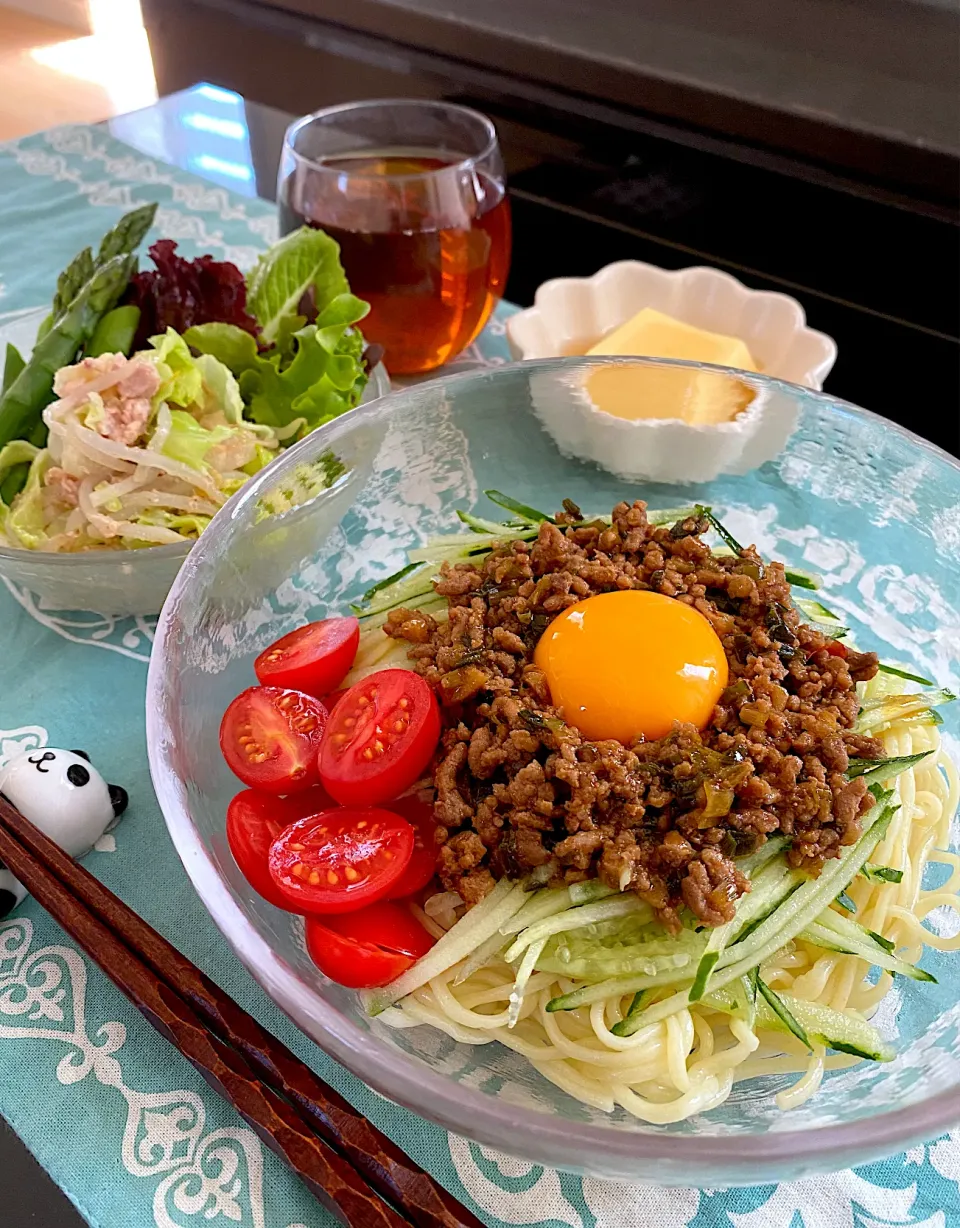 ゆかりさんの料理 レンジde簡単👌肉味噌和え麺🙆‍♀️|ゆかりさん