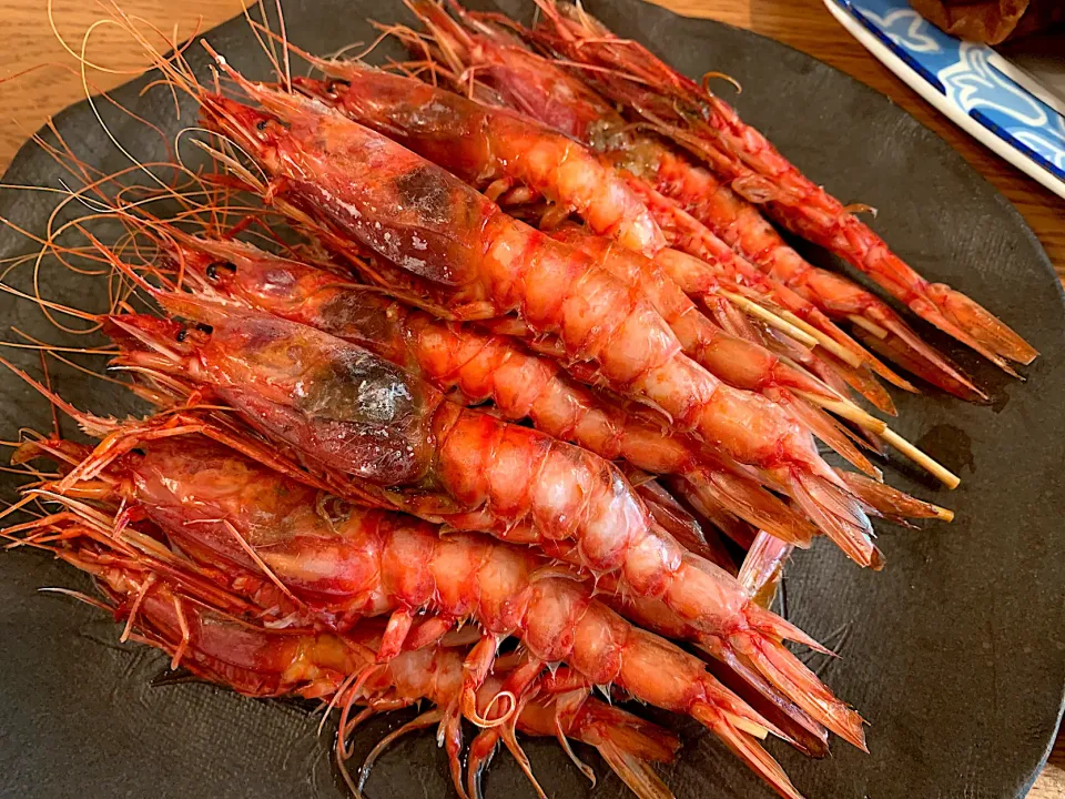 海老塩焼き🦐大量😍食べ放題デス|いちごさん