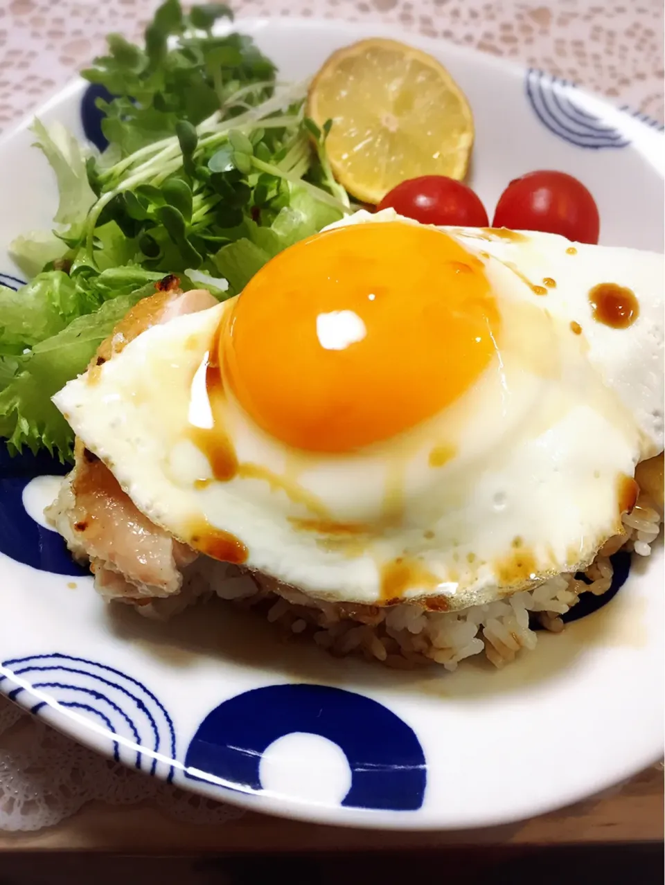 パリパリチキンソテーご飯|くぅさん