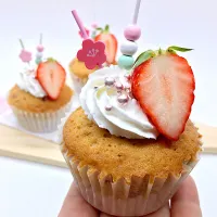 はんなり香ばし醤油のカップケーキ〜お花見バージョン〜です🌸🍡🌸(∩´∀`∩)💕