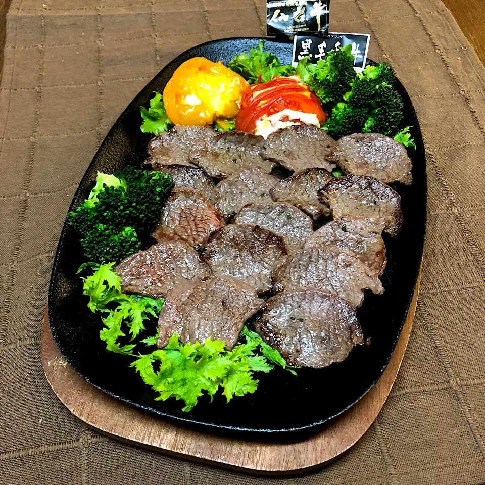 Snapdishの料理写真:仙台牛焼肉＊|henryさん