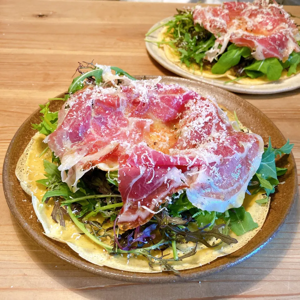 ひよこ豆のガレット半熟目玉焼きと生ハム|ちゃみこさん