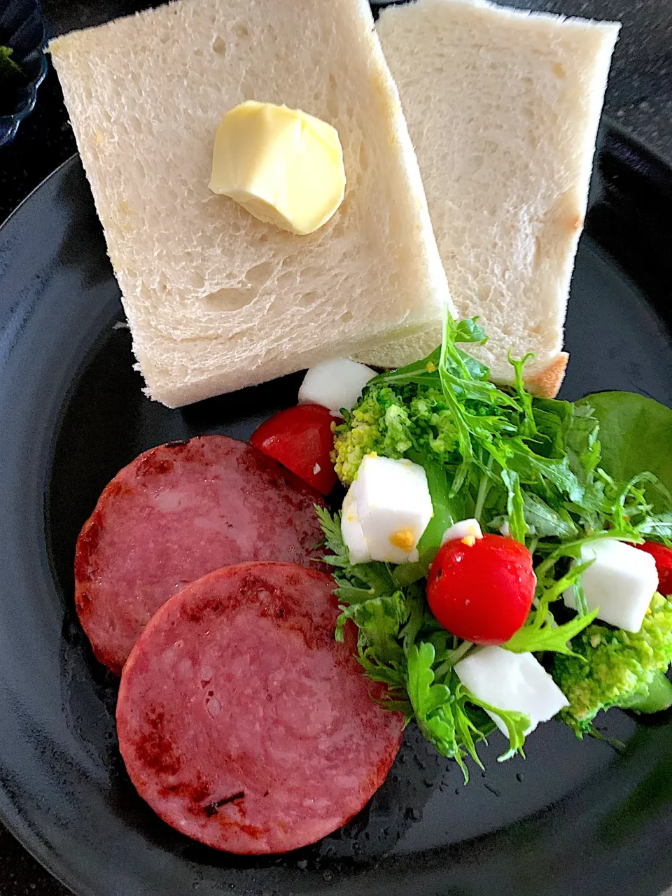 夕べのサラダ🥗残り物朝ごはん|シュトママさん