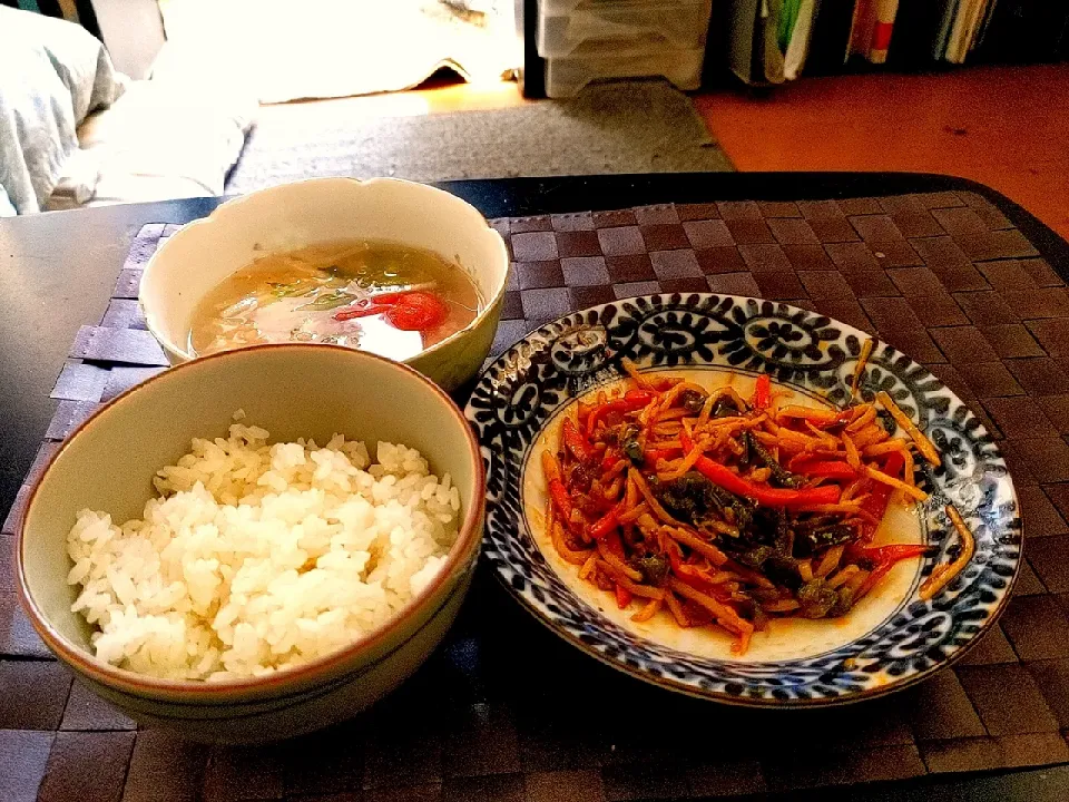 夜勤明け青椒肉絲と中華風トマトスープ|Tarou  Masayukiさん