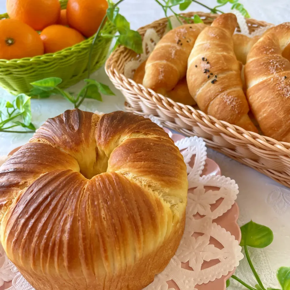 ウールロールパンと塩バターロールパン🥐|TAYOKOさん