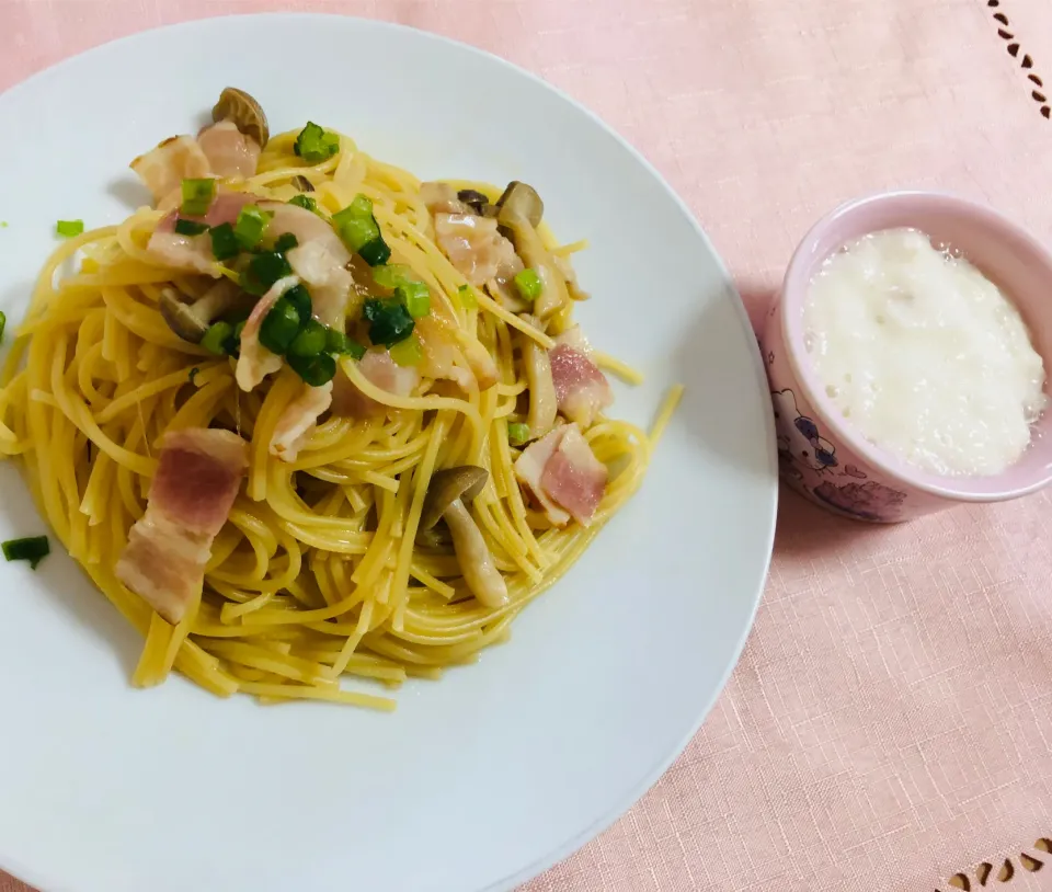 Snapdishの料理写真:【おうちランチ】和風きのこスパゲティ|飛鳥さん