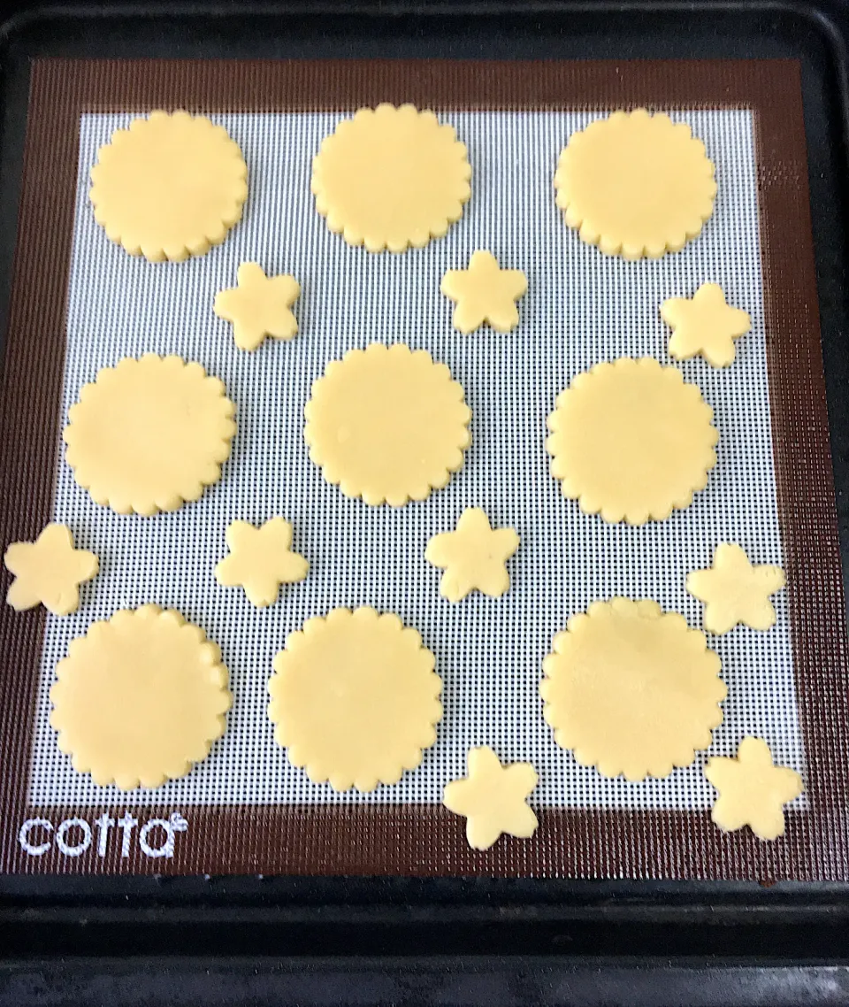 お醤油クッキー焼く前です〜🌸|sucreroomさん