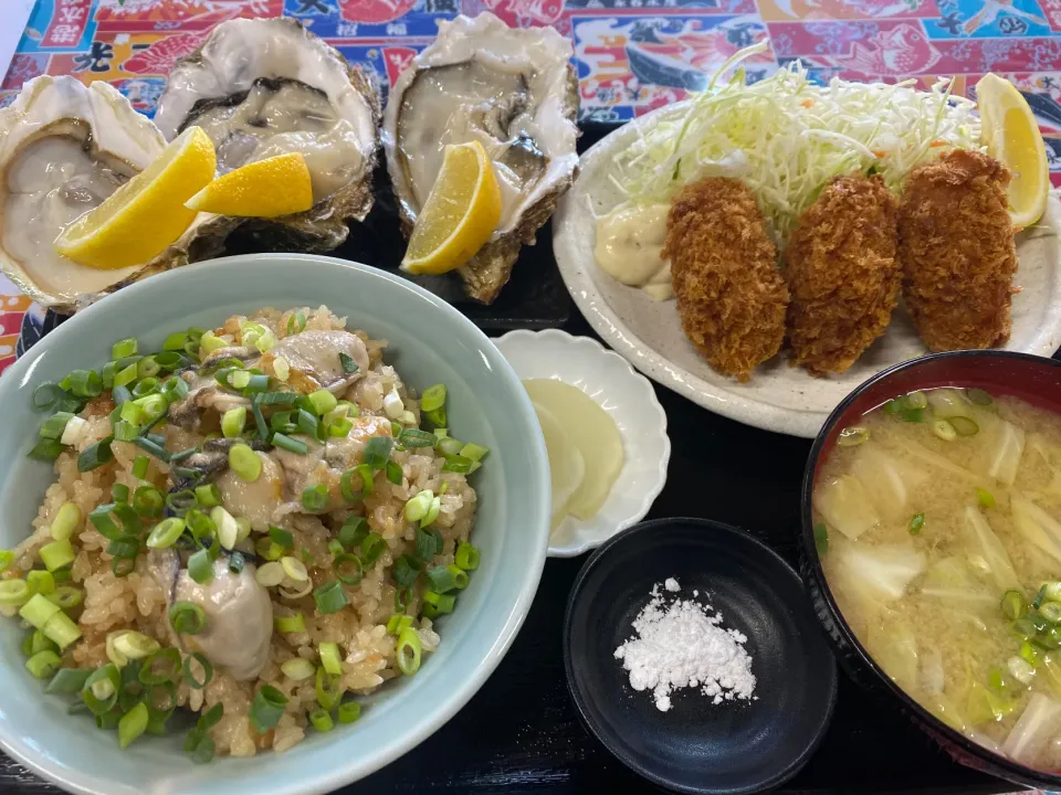 Snapdishの料理写真:牡蠣づくし定食|LiNxさん