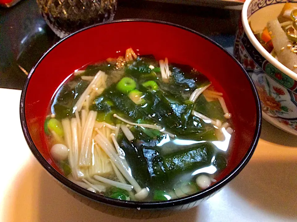 エノキとワカメのお味噌汁|Takeshi  Nagakiさん