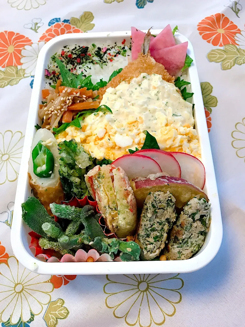 ♡パートナーのお弁当♡アジフライ弁当♡令和3年4月12日月曜日♡天気は〜はぁ〜れっ♡|♡Fille√chie♡さん