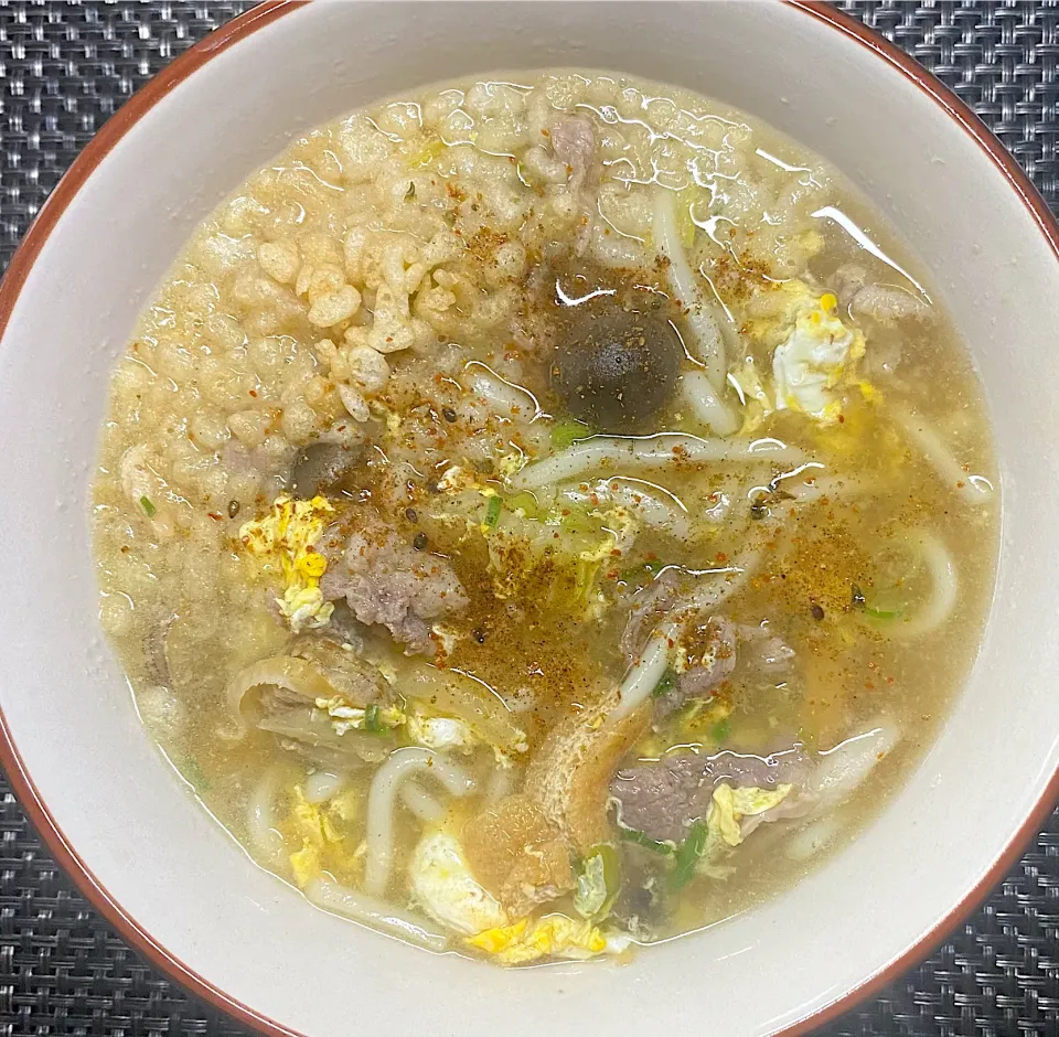 牛肉と帆立のとじ玉うどん|すくらんぶるえっぐさん