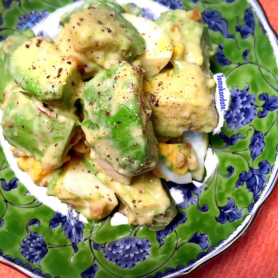 アボカドと卵の味噌マヨサラダ🥑|🇯🇵ともこちゃん。さん