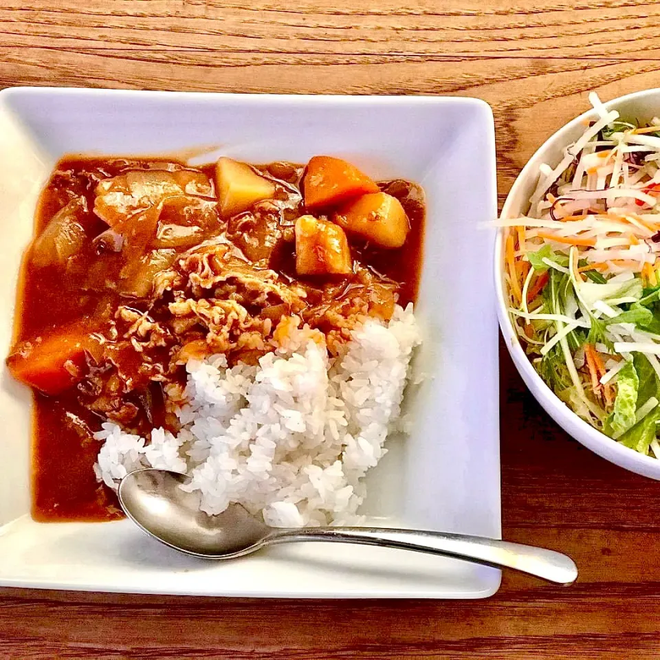 カレーライスde夕飯・・|ばくあんしゃさん