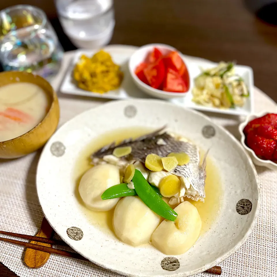 4/12晩ご飯：鯛と蕪の煮付け|ななみんさん