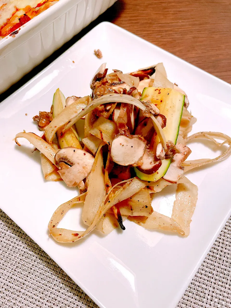 Sliced burdock and zucchini salad seasoned Anchovy|taka-chanさん