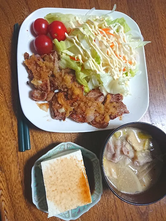 Snapdishの料理写真:にんにく醤油と大根おろしの焼肉|たつかばさん