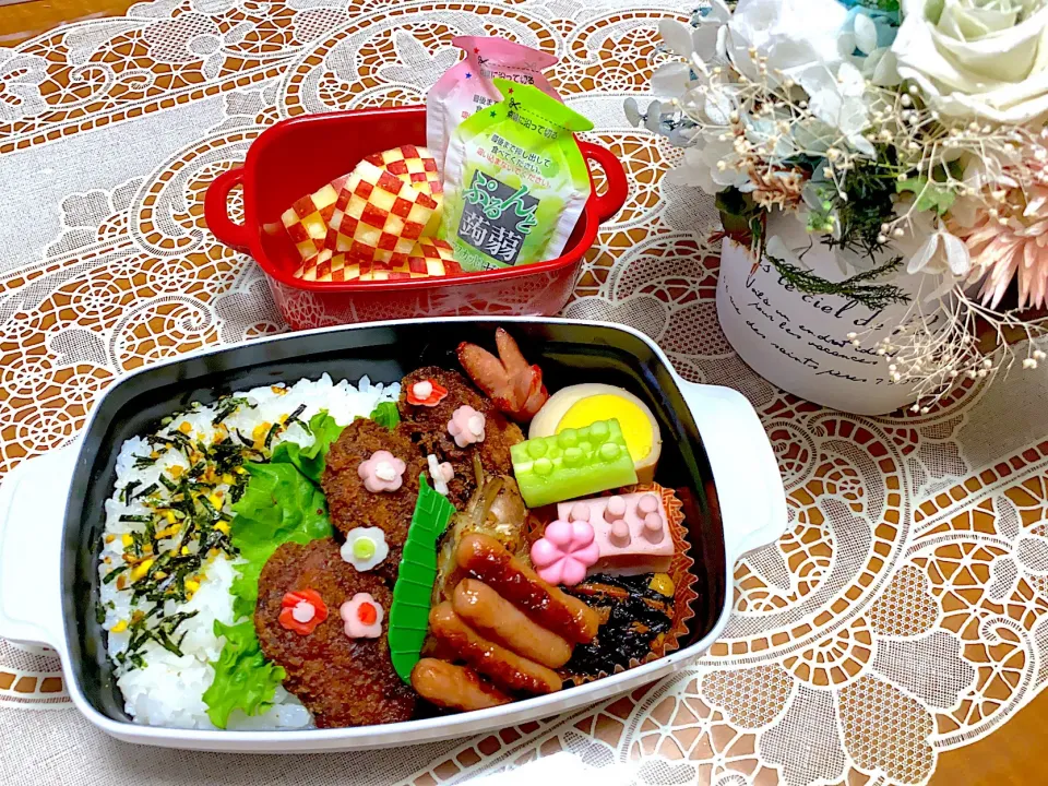 2021.4.13は娘弁当は味噌カツ弁当🍀今日は雨☂️気をつけて😌|makoさん