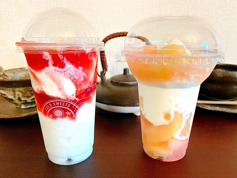 ミニストップの、グルグル飲むいちご杏仁🍓と、たっぷり白桃パフェ🍧🍑|yokoさん