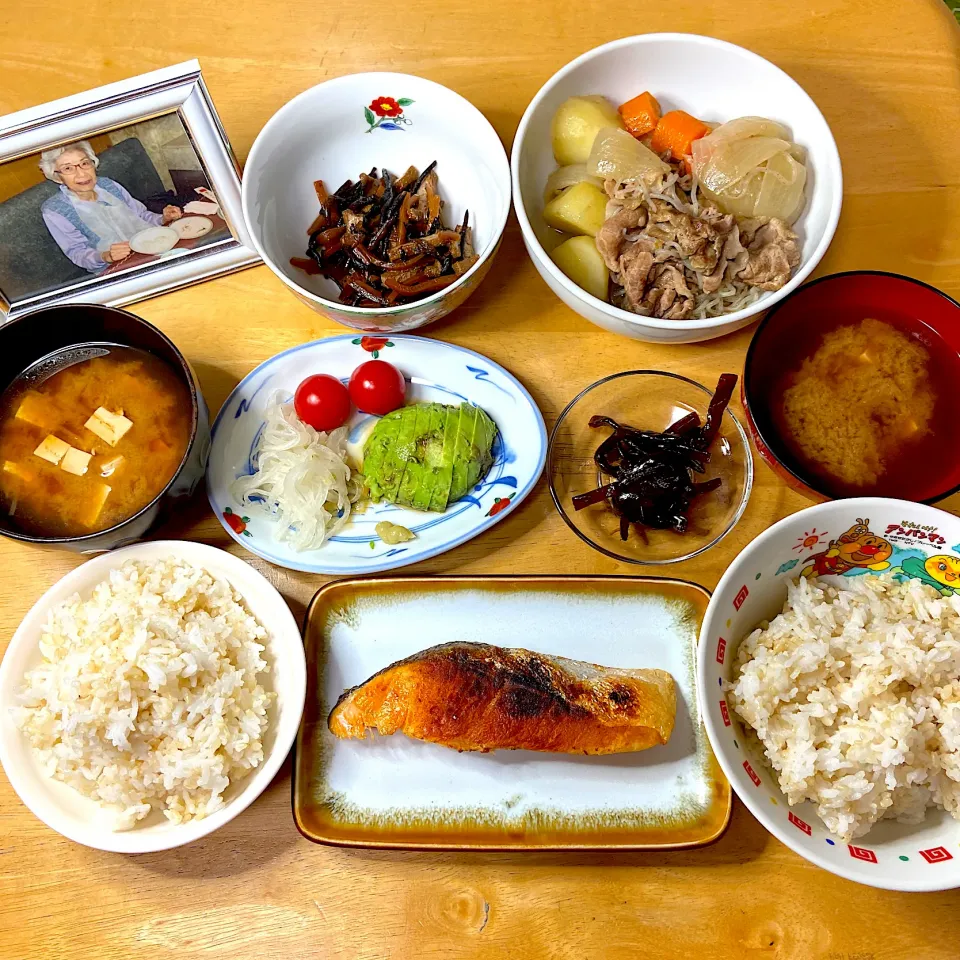 Snapdishの料理写真:肉じゃが&ひじき煮|Makokoさん