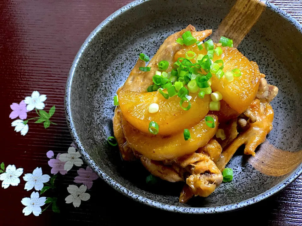 鳥手羽と大根の焼き肉たれ煮|Isuzu Kaijimaさん