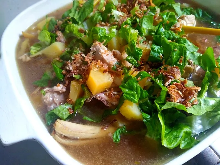 Chicken & Potato soup with Lettuce, Lemon grass, garlic,tumeric & ginger|Harlina  (Malaysia)さん