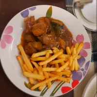 Snapdishの料理写真:Air Fried fries and chicken stew.|BayIslands Spiceさん