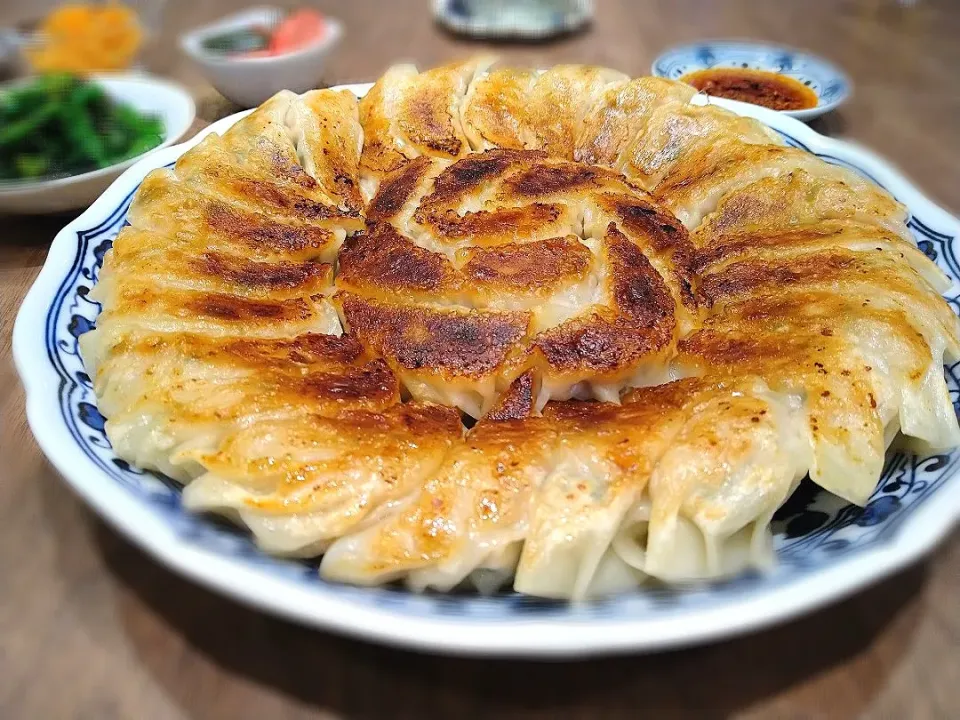 春キャベツの焼き餃子|古尾谷りかこさん