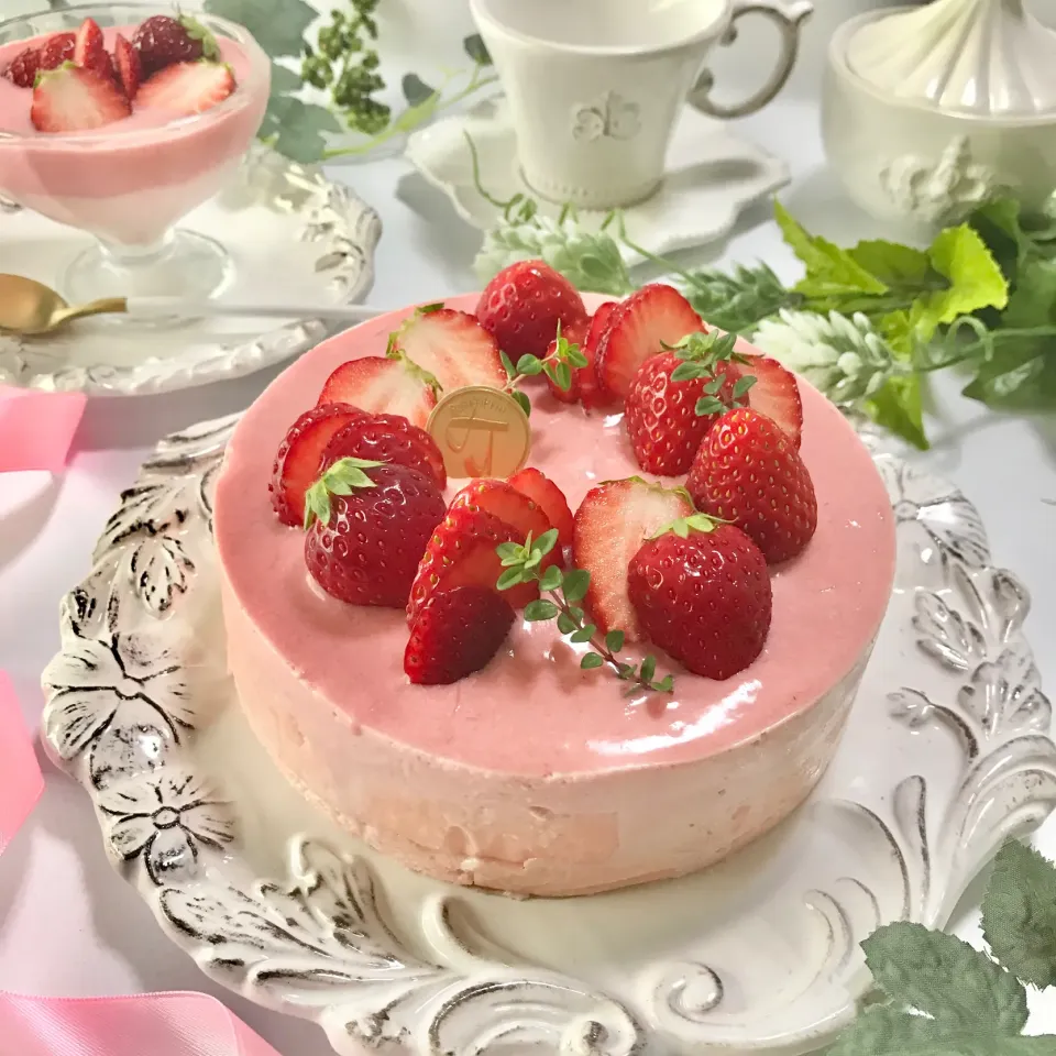 いちご感たっぷりチーズムースケーキ✨🧀🍓|エンジェルさん