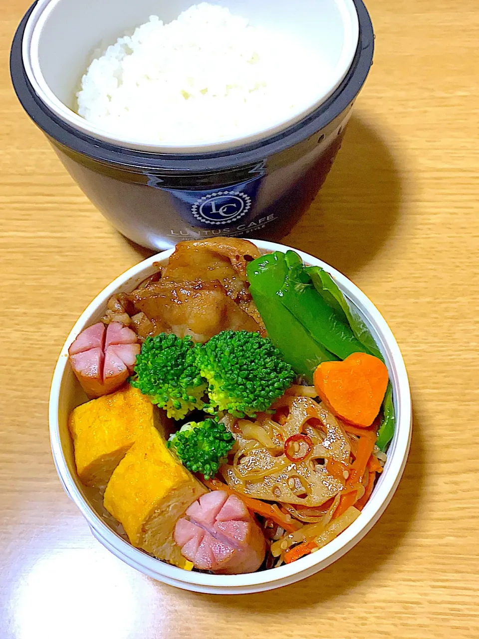 Snapdishの料理写真:豚丼弁当|どなみさん