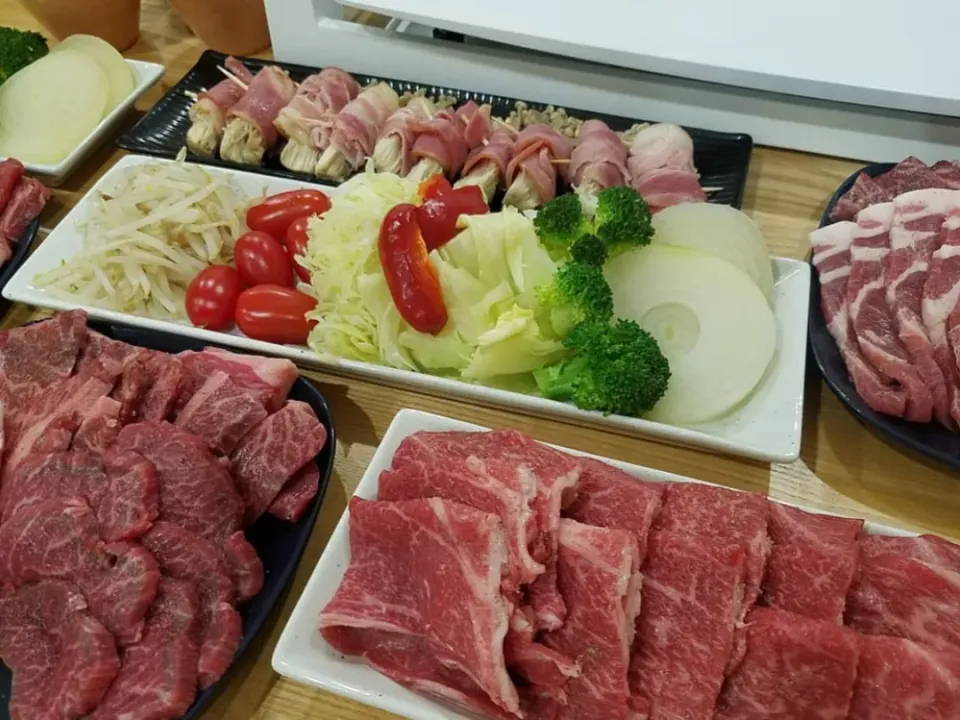 おうちで夜桜焼き肉パーティー|ひんひさん