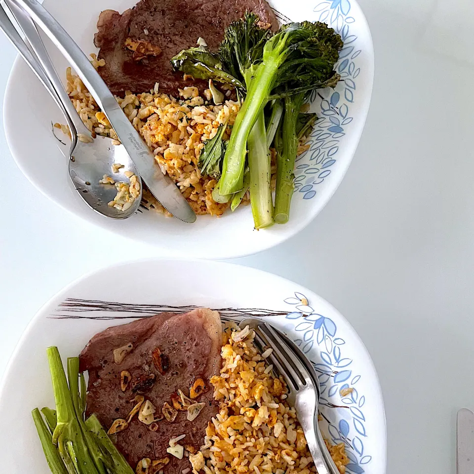 Snapdishの料理写真:Wagyu steaks, beef fat fried rice, charred broccolini|Ong Sor Fernさん