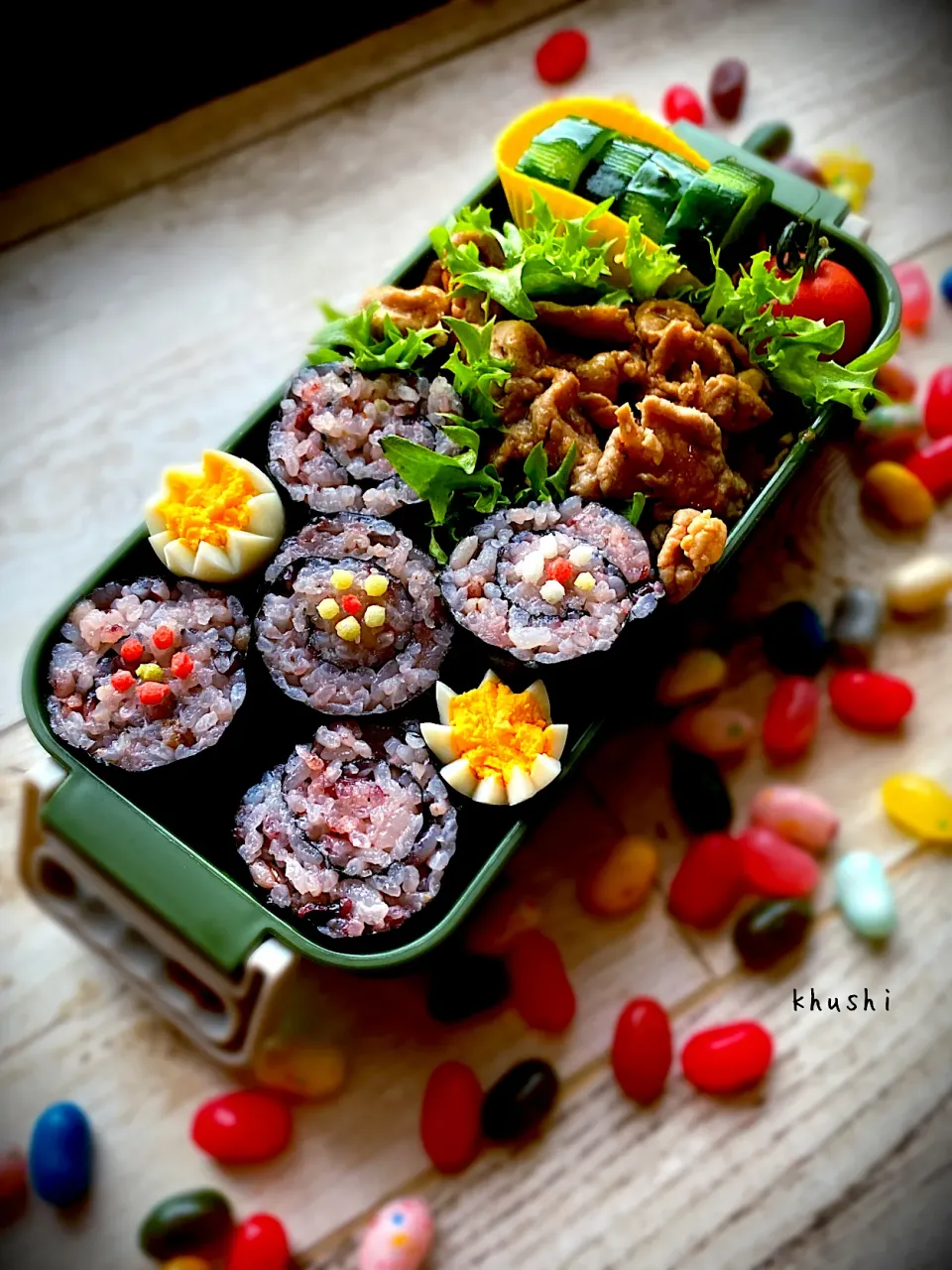 Snapdishの料理写真:クルクル🌀海苔巻きの小僧弁当🍱|KOZUEさん